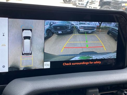 Used 2025 Toyota Land Cruiser image 28