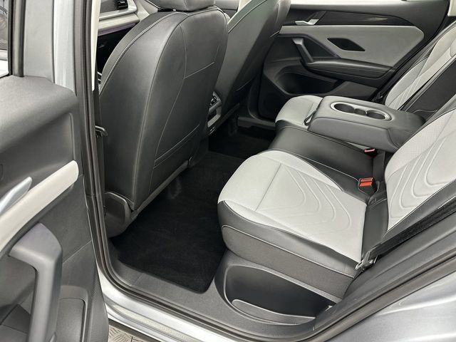 Certified 2025 Volkswagen Tiguan SE AWD/4WD image 22
