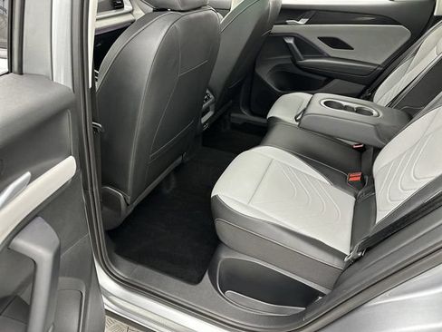 Certified 2025 Volkswagen Tiguan SE AWD/4WD image 22