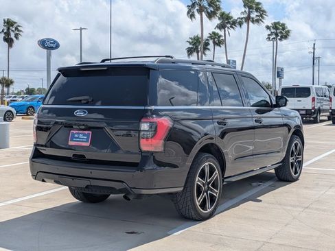 Used 2021 Ford Expedition Limited image 5
