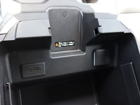 Used 2024 Chevrolet Silverado 1500 LT Trail Boss w/ LT Trail Boss Premium Package AWD/4WD image 16