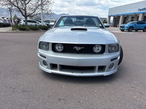 Used 2009 Ford Mustang GT Premium RWD image 2
