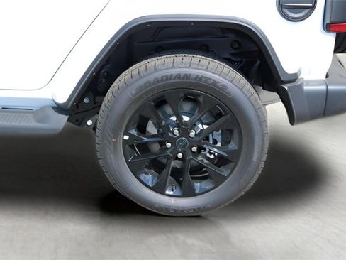 New 2025 Jeep Wrangler Unlimited Sahara image 9