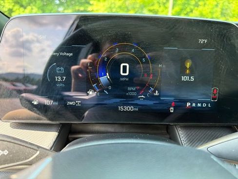 Used 2026 Chevrolet Equinox LT AWD/4WD image 14