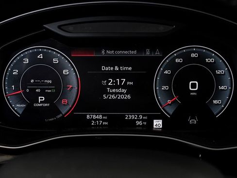 Used 2019 Audi Q8 Prestige w/ Luxury Package AWD/4WD image 16