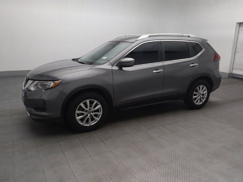 Used 2019 Nissan Rogue SV FWD image 2