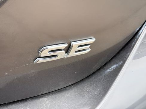 Used 2023 Toyota Camry SE FWD image 17
