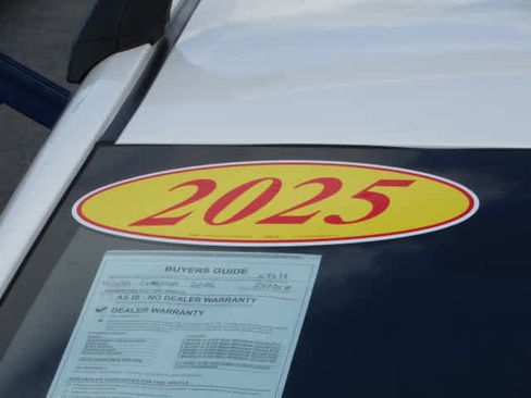 Used 2025 Toyota Corolla SE image 6