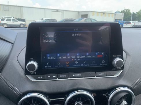 Used 2025 Nissan Sentra SV FWD image 21