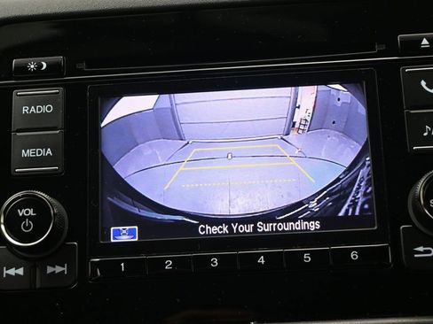 Used 2021 Honda HR-V LX image 16