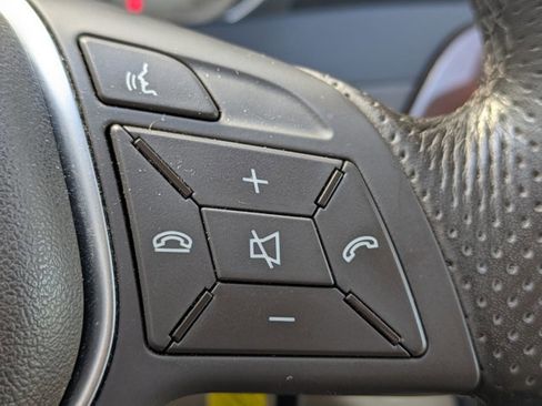 Used 2012 Mercedes-Benz C 250 Sedan image 11