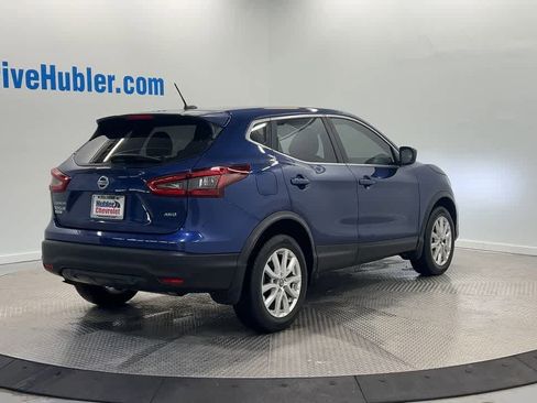 Used 2022 Nissan Rogue Sport S image 2