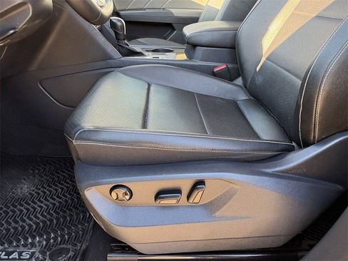 Used 2023 Volkswagen Atlas SE image 14