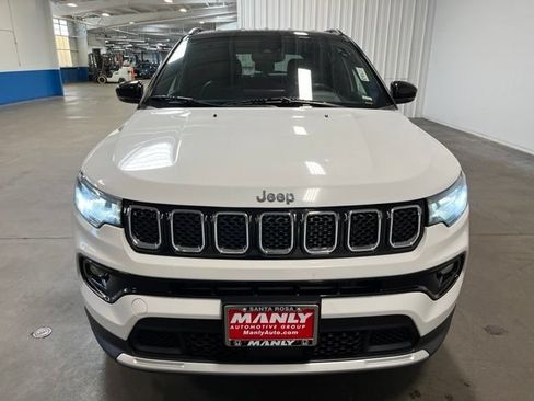 Used 2024 Jeep Compass Limited AWD/4WD image 8