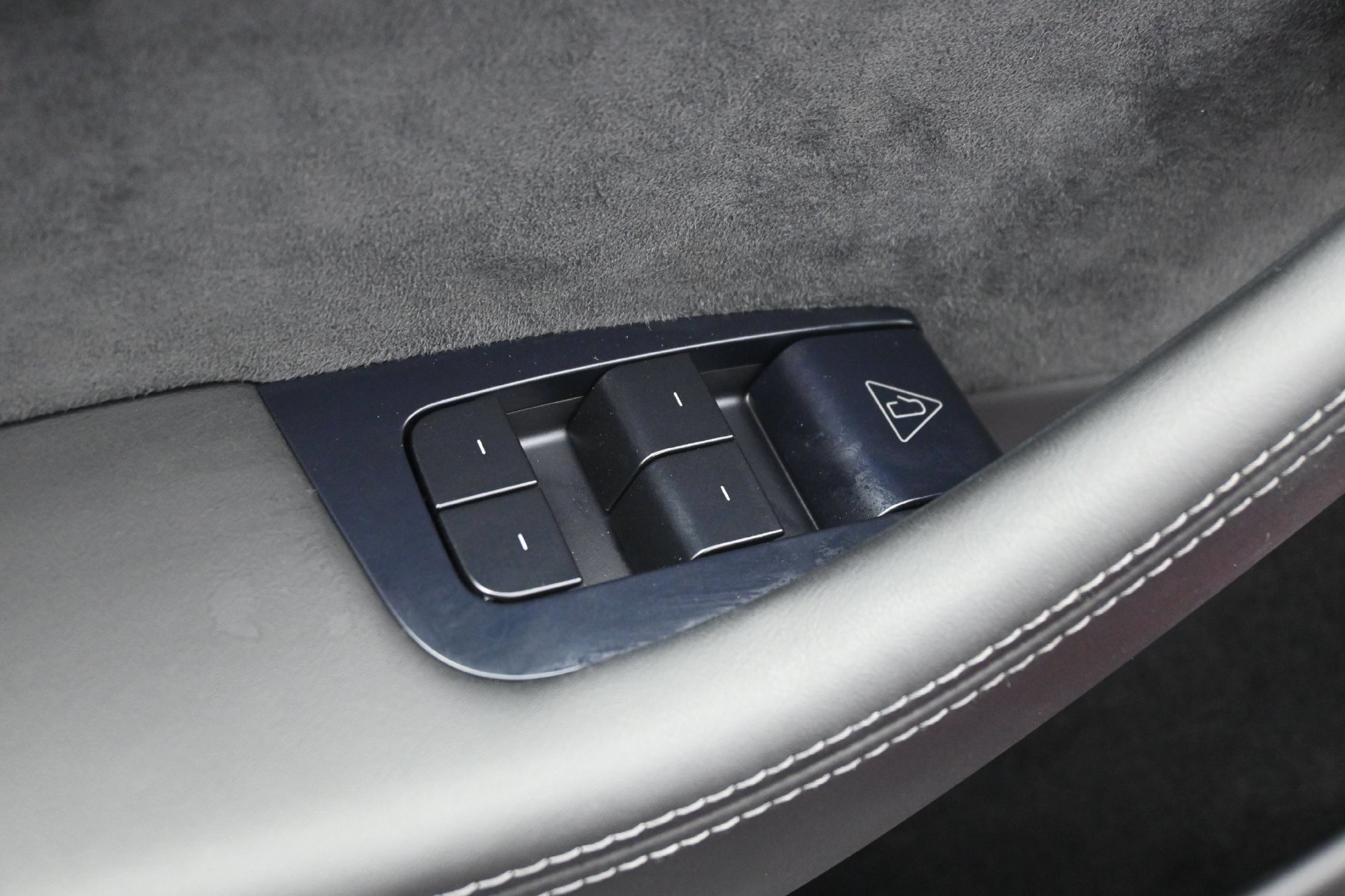 Used 2026 Tesla Model Y AWD image 19