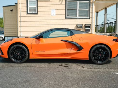 Used 2024 Chevrolet Corvette Stingray Preferred Conv w/ Z51 Performance Package RWD image 17