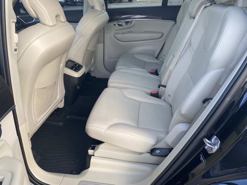 Used 2019 Volvo XC90 T5 Momentum w/ Protection Package Premier image 27