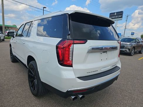 Used 2021 GMC Yukon XL Denali w/ Denali Premium Package AWD/4WD image 5