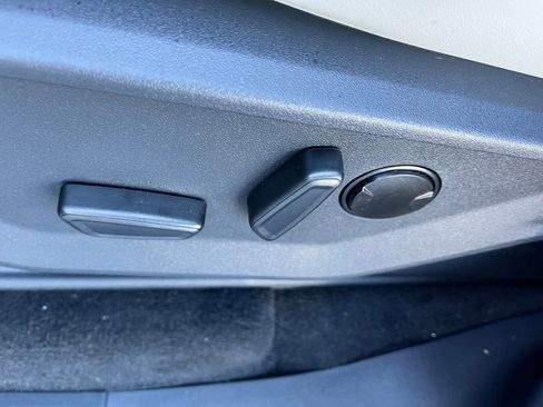 New 2025 Ford Expedition Active image 19