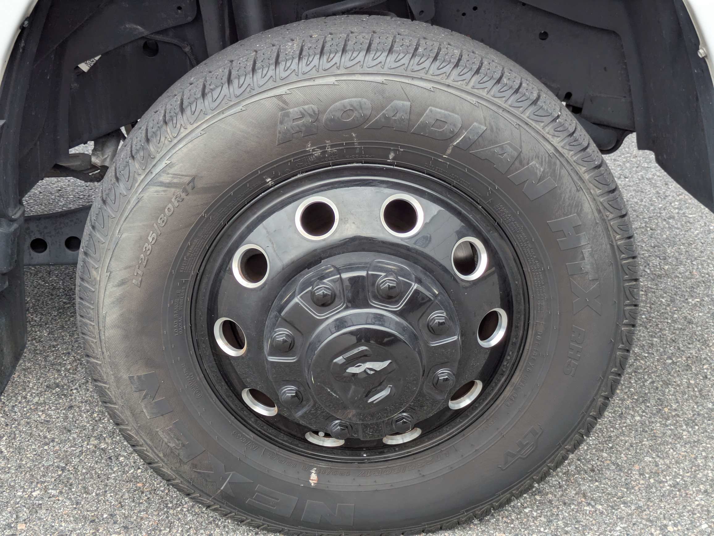 Used 2025 RAM 3500 Laramie AWD/4WD image 11