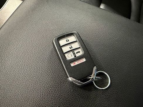 Used 2020 Honda Accord Touring image 41