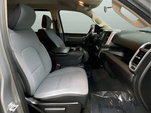 Used 2019 RAM 1500 Big Horn RWD image 14
