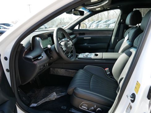 New 2025 Genesis G90 3.5T image 5