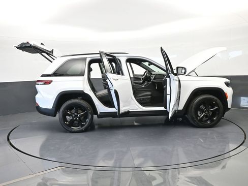 New 2026 Jeep Grand Cherokee Limited w/ Limited Altitude Package RWD image 67