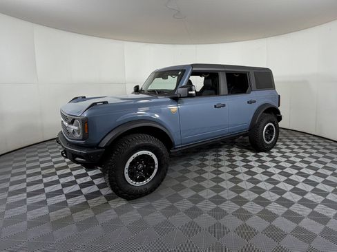 Used 2024 Ford Bronco Badlands image 2