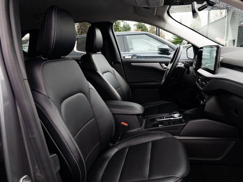 Used 2024 Ford Escape Platinum image 24