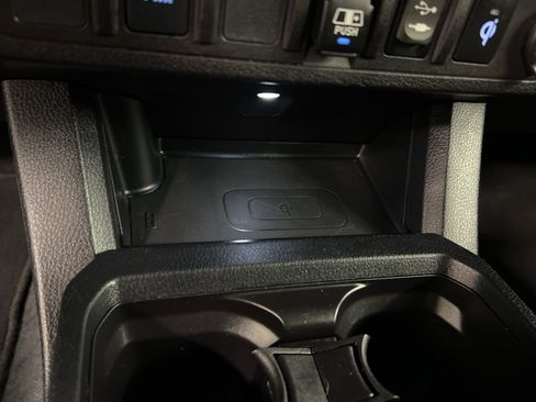 Used 2018 Toyota Tacoma TRD Off-Road image 14