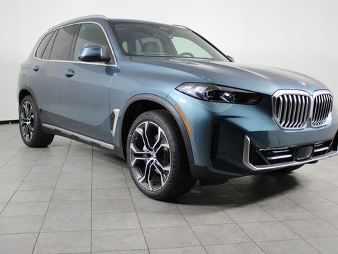New 2026 BMW X5 xDrive40i w/ Climate Comfort Package image 7