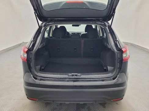 Used 2021 Nissan Rogue Sport S image 29