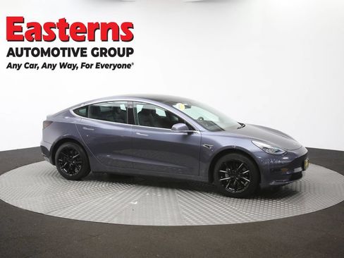 Used 2020 Tesla Model 3 Standard Range Plus RWD image 41
