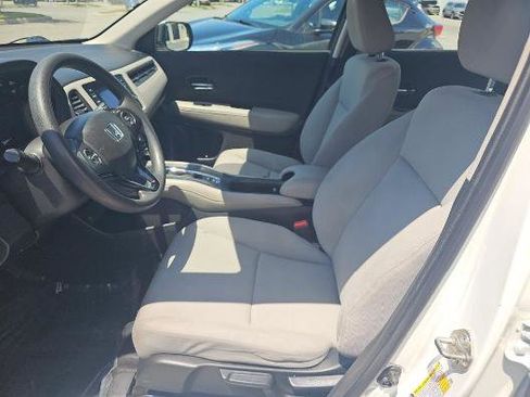 Used 2019 Honda HR-V LX image 7