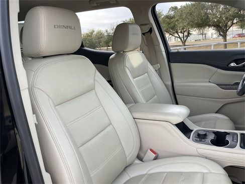 Used 2023 GMC Acadia Denali image 26