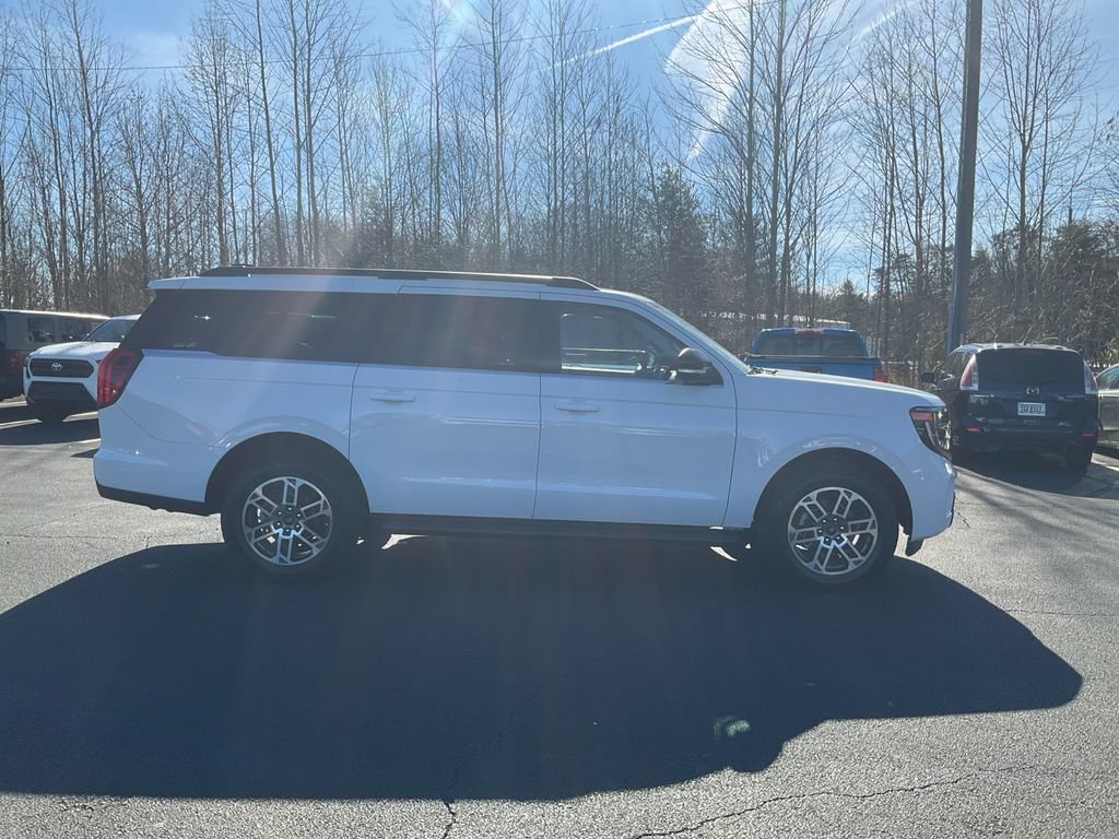 New 2026 Ford Expedition Max Active AWD/4WD image 4