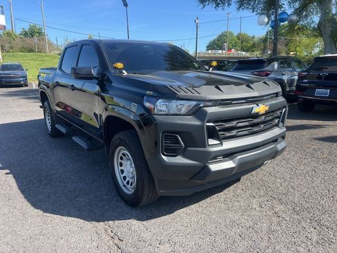 Used 2025 Chevrolet Colorado W/T w/ Advanced Trailering Package image 5