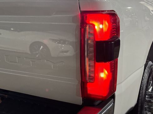 Used 2023 Ford F350 Lariat w/ Lariat Ultimate Package image 33