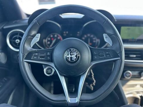Used 2018 Alfa Romeo Stelvio Ti Sport AWD/4WD image 23