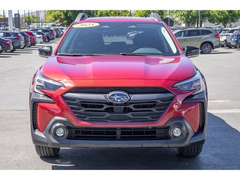 Certified 2025 Subaru Outback Premium AWD/4WD image 8