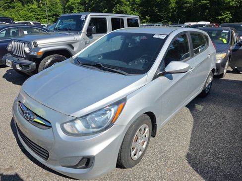 Used 2013 Hyundai Accent GS FWD image 1