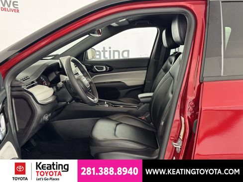 Used 2025 Jeep Compass Limited AWD/4WD image 14