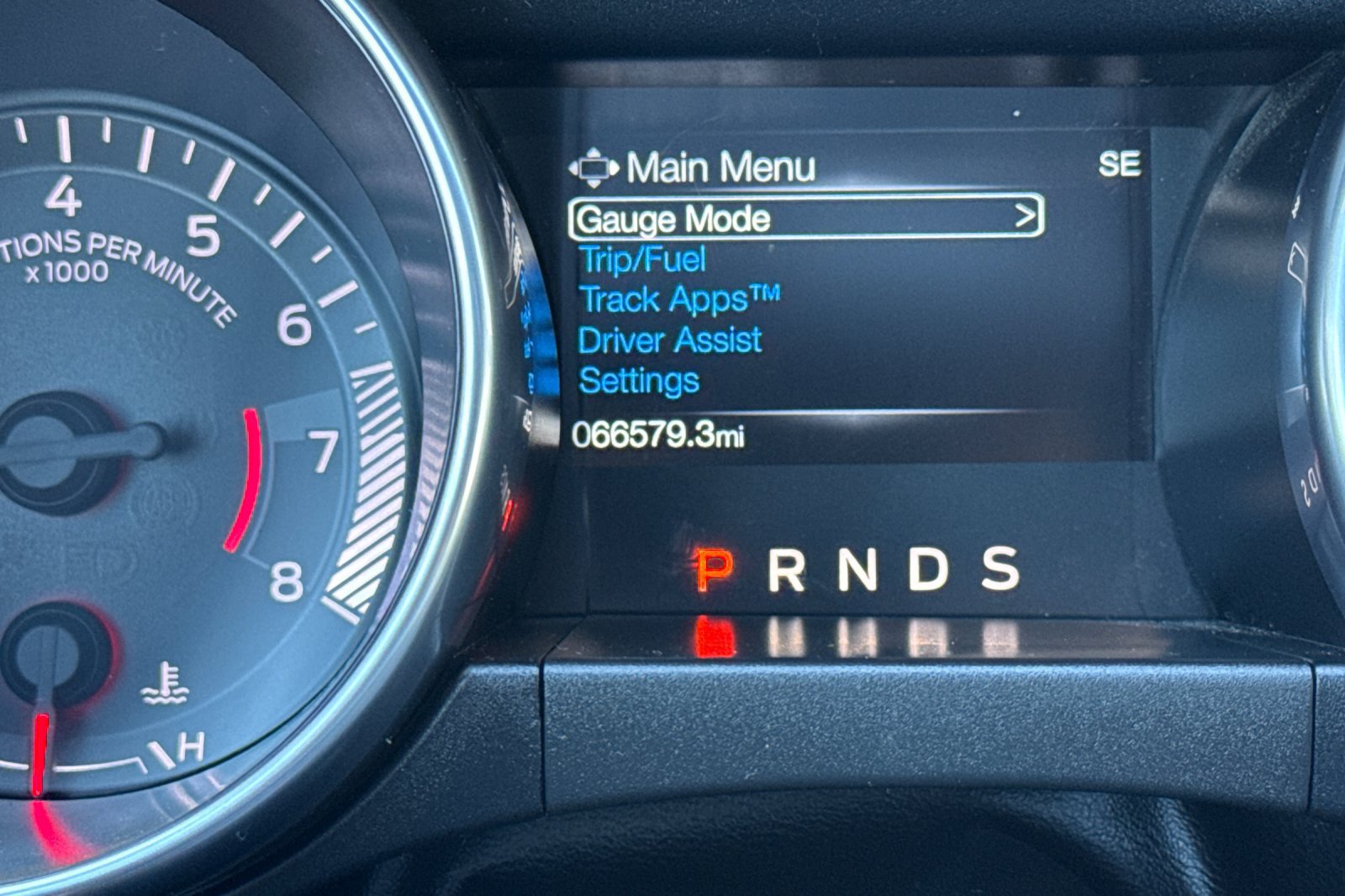 Used 2018 Ford Mustang Coupe RWD image 25
