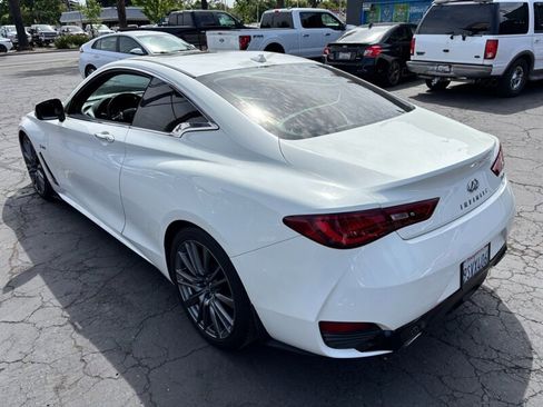 Used 2017 INFINITI Q60 Red Sport 400 image 7