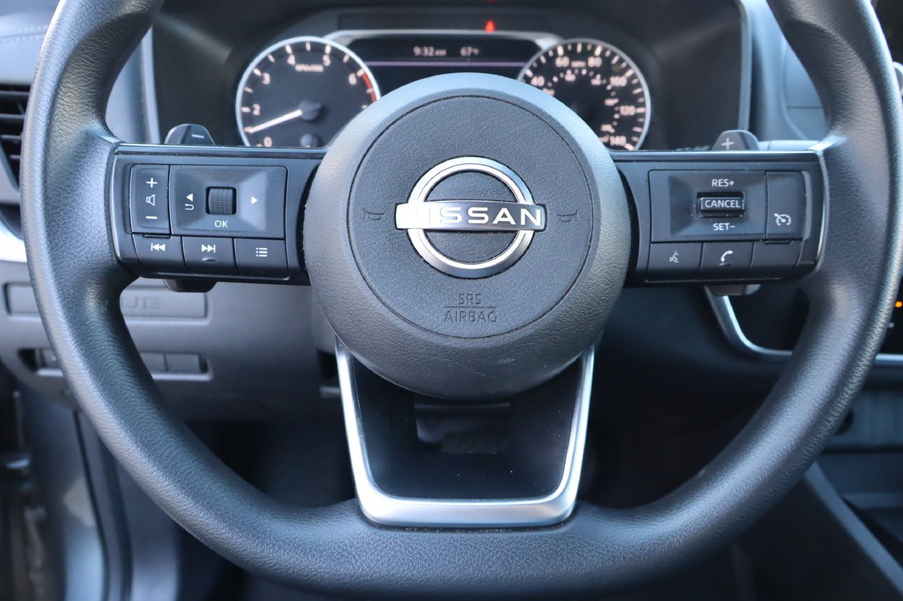 Used 2024 Nissan Rogue S AWD/4WD image 11