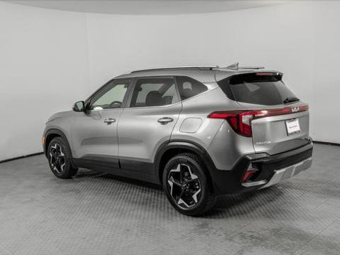 Used 2024 Kia Seltos EX image 4