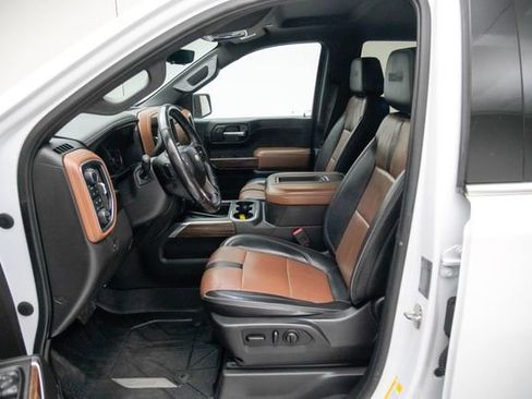 Used 2019 Chevrolet Silverado 1500 High Country w/ Technology Package image 23