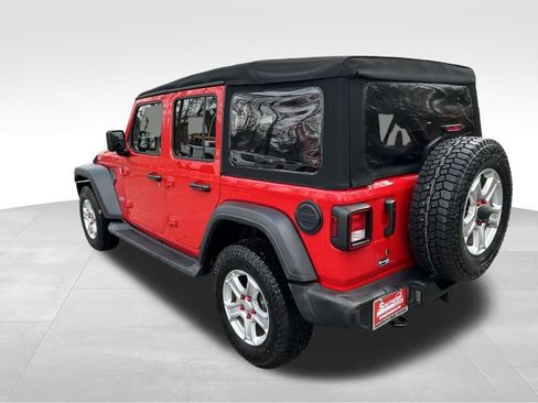 Used 2018 Jeep Wrangler Unlimited Sport S image 3