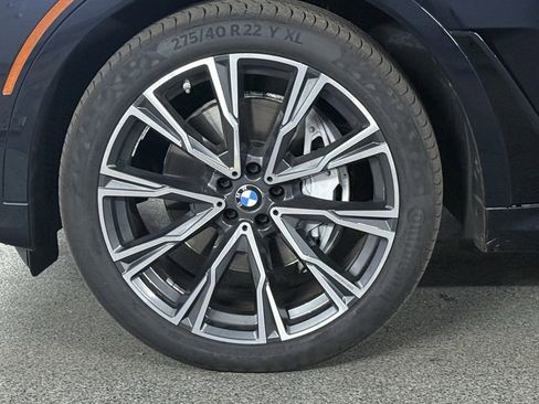 Used 2022 BMW X7 xDrive40i w/ M Sport Package image 17